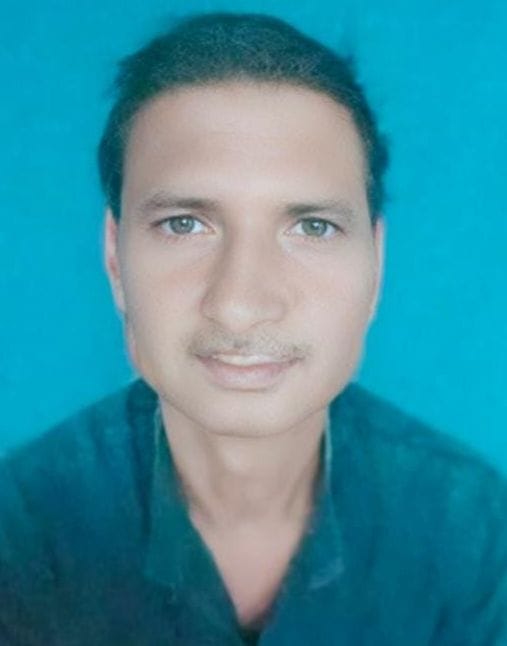 Explosion while removing carbon by burning motor, scrap dealer dies, partner injured