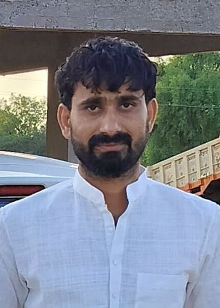 A young man was killed by being crushed by a tractor, a murder case has been registered against six