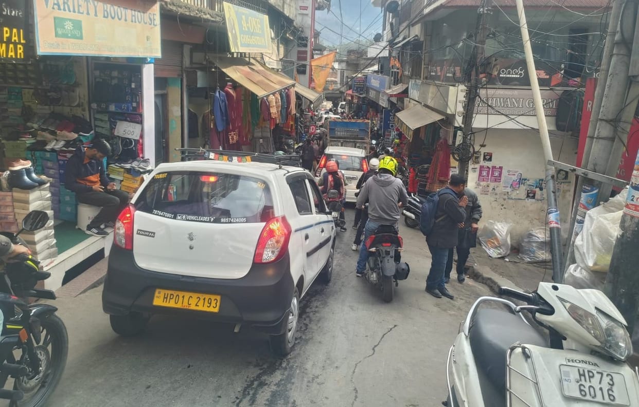 20 minutes jam on Dogra Bazaar road
