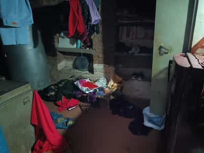 Thieves broke into the house and stole cash and jewelry