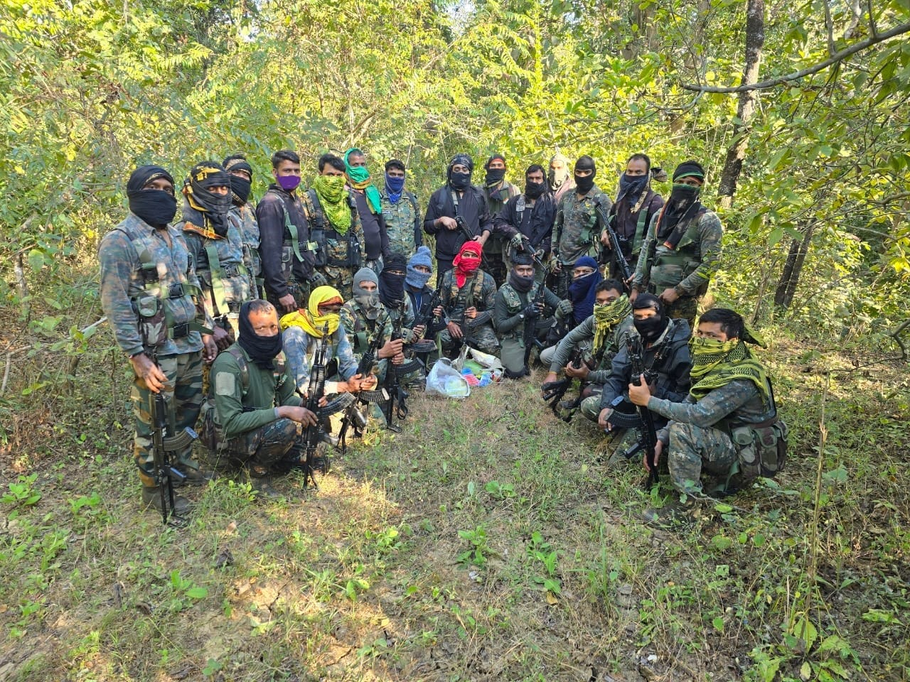 Balaghat: Encounter between Hawk Force and Naxalites during search in the forest