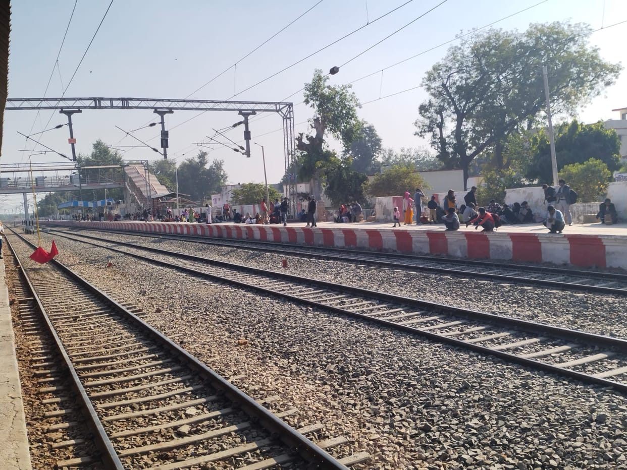 Fog: Kalindi that used to come at night came in the morning
