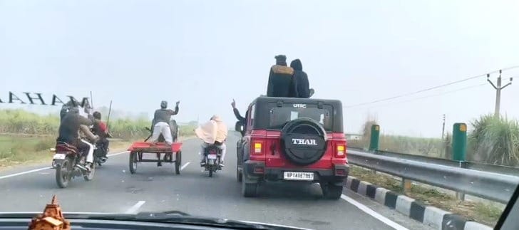 Video of buffalo buggy running on highway and stunt on Thar goes viral
