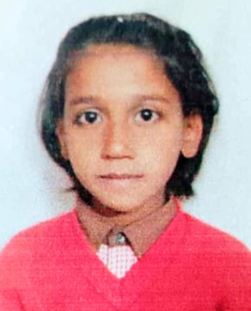 Body of one of the missing sisters found, search for the other