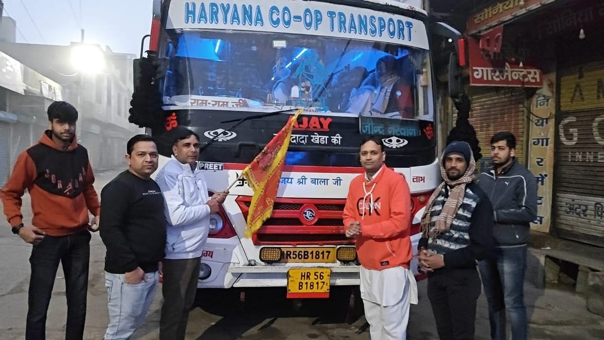 Shukla Paksha's family sent to Banbhauri Dham bus service