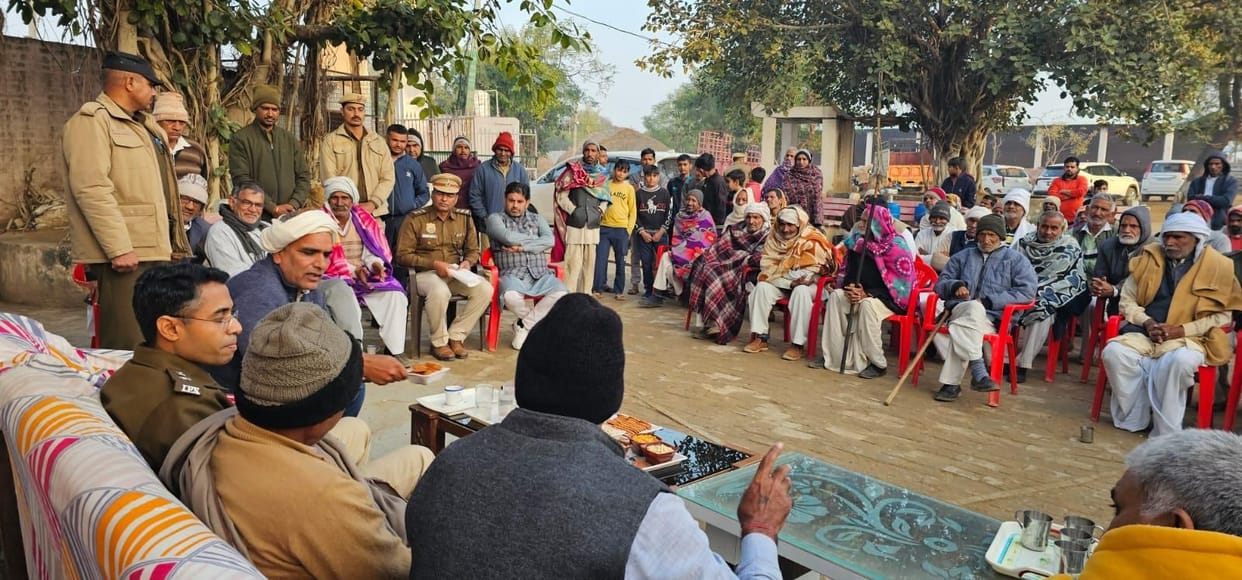 SP heard complaints of common people in village Baroda and Dhakal
