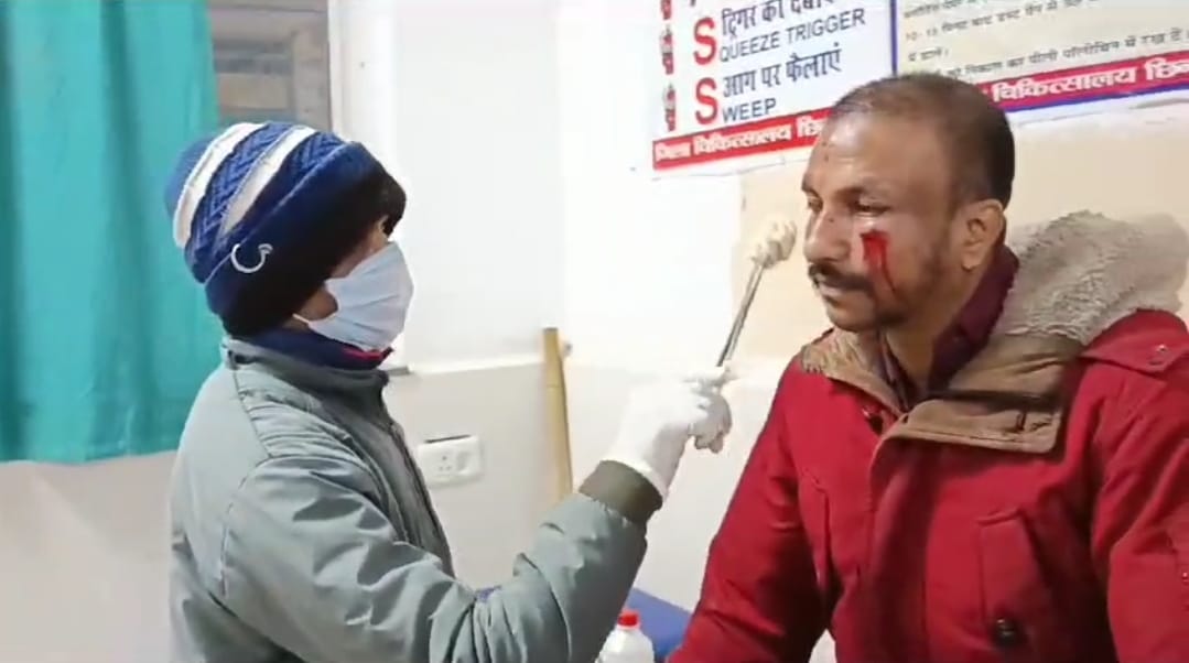 हादसे में घायल परिवार
