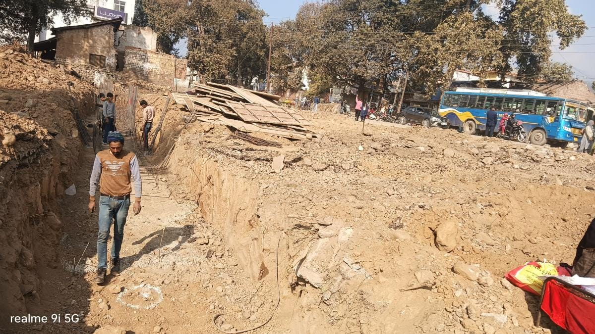 Bluntly, the traders of Shahpur market will not move back even a single meter beyond 30 meters.