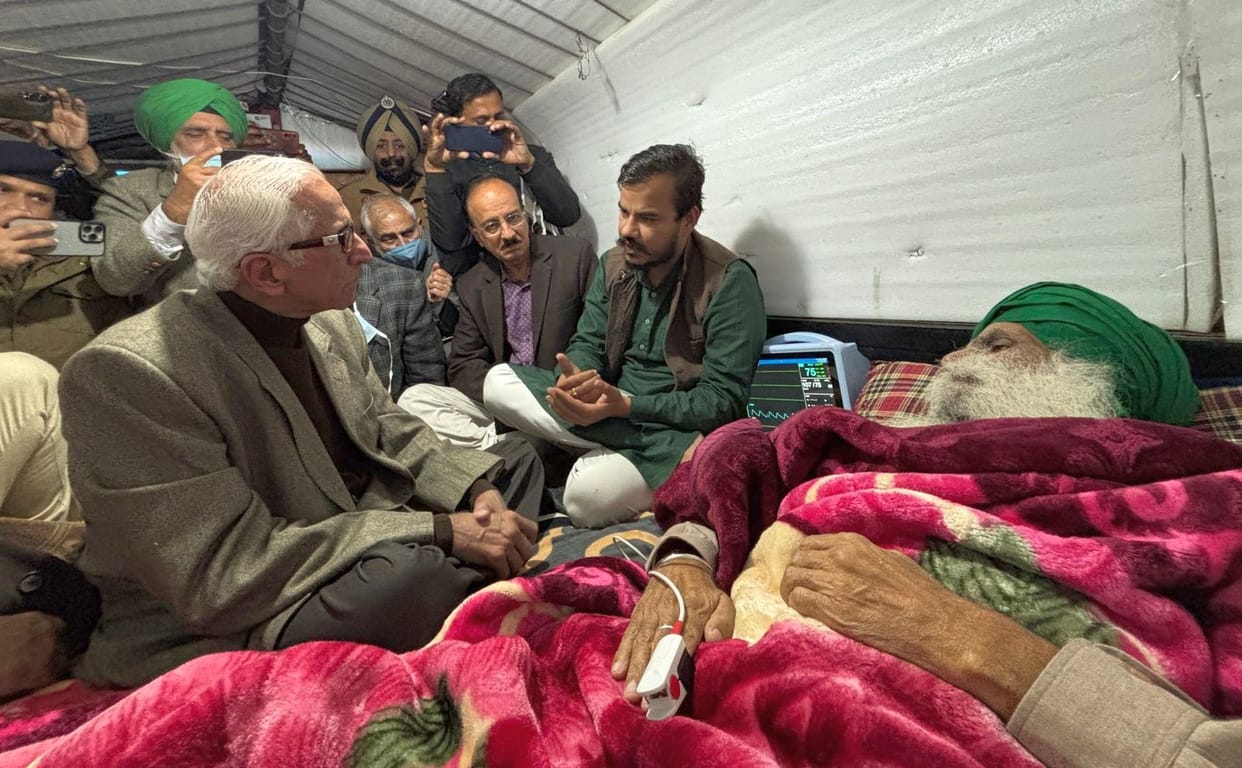 High Power Committee of Supreme Court met Dallewal at Khanauri border