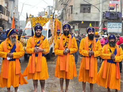 Guru Gobind Jayanti 2025 Kab Hai Know History Inspirational Quotes in Hindi