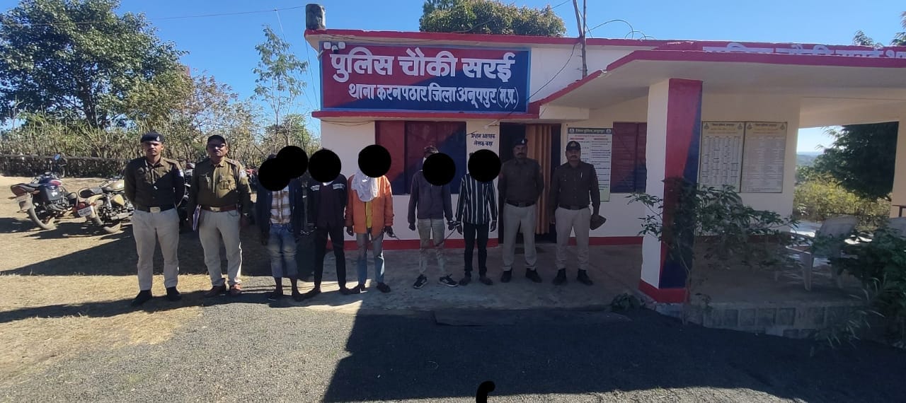पुलिस की गिरफ्त में हत्या का आरोपी