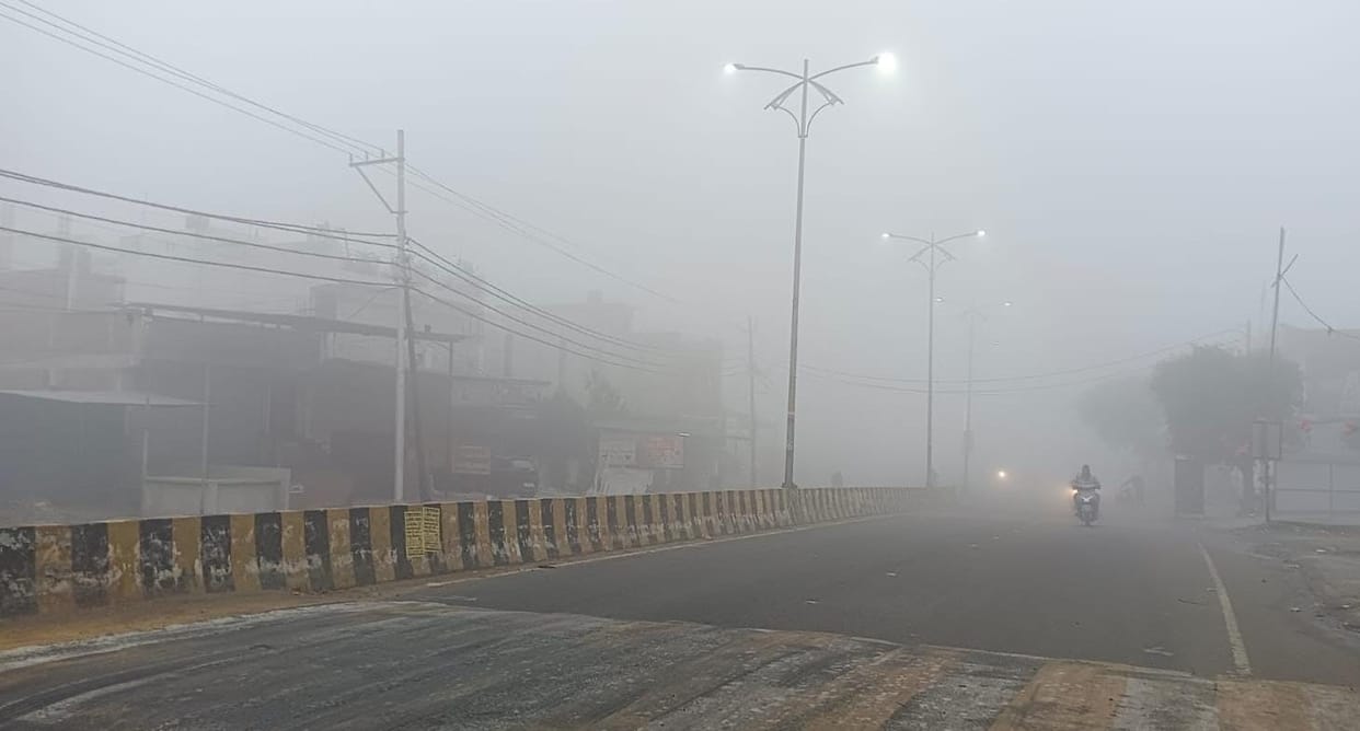 Fog increased difficulties... 100 meter visibility in the city, passengers in roadways buses decreased