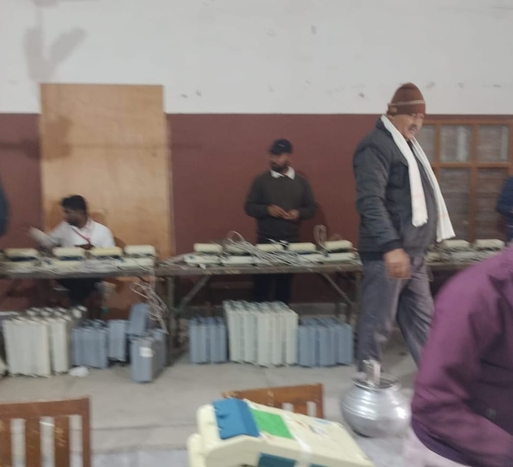 Municipal Corporation Elections... Two EVMs will be kept at every booth, mock drill in front of political parties today