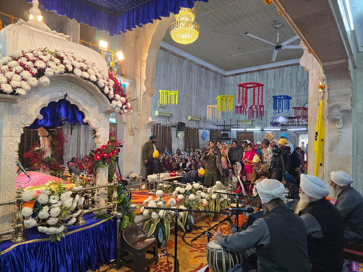Nihal accompanied with Gurbani-Kirtan on the Prakash Parv of Guru Gobind Singh.