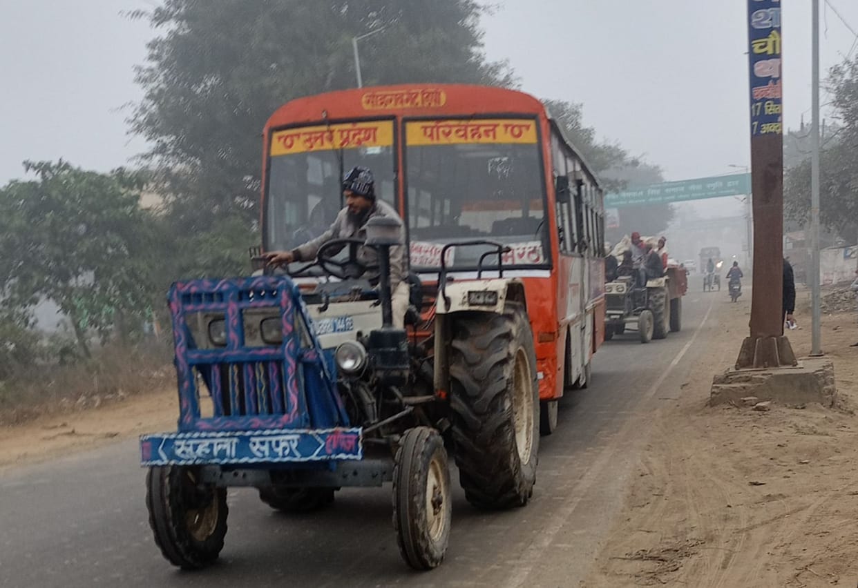 Steering failed, bus had to be stopped at Orchhi