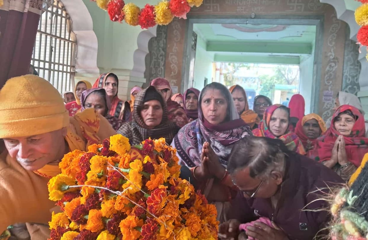 Divya Jyoti Kalash Rath Yatra taken out in cities and villages welcomed