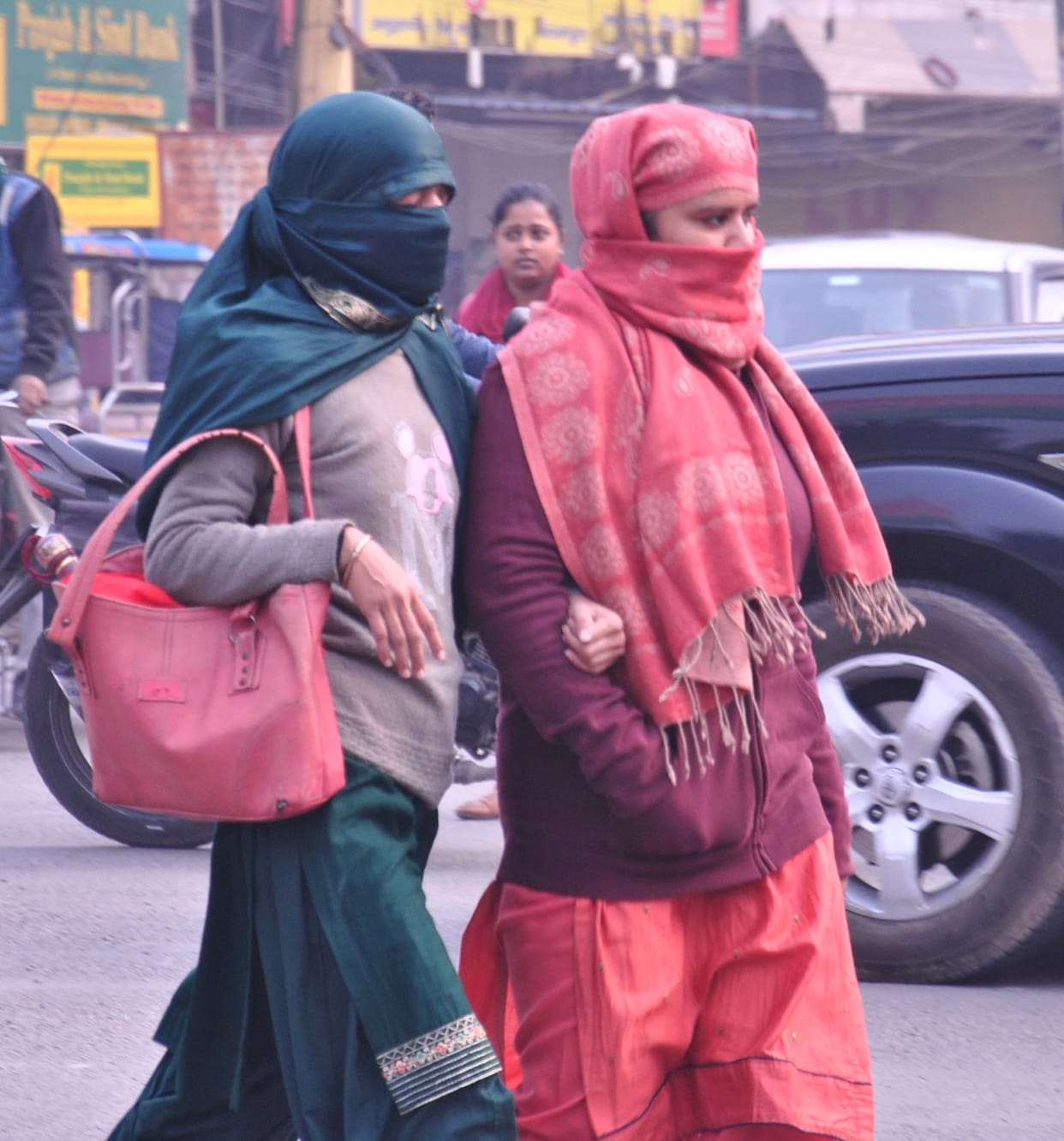 Cold increased due to drizzle, schools up to 8th closed till 11 January