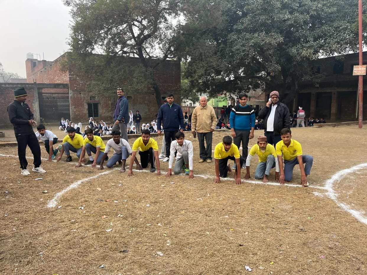 Faisal and Aksha top the 400 meter race