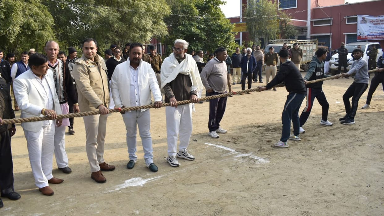 SP honored the winners of the tug of war competition
