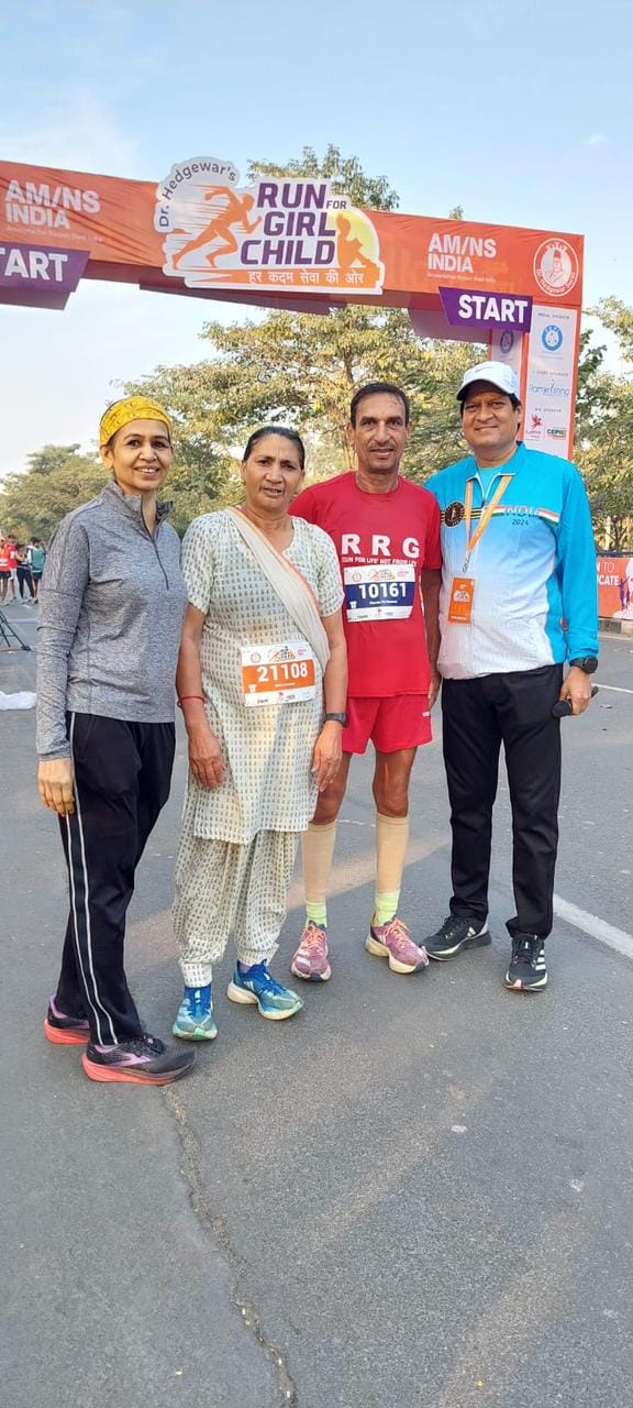Bimla Banwala won gold medal in half marathon race.