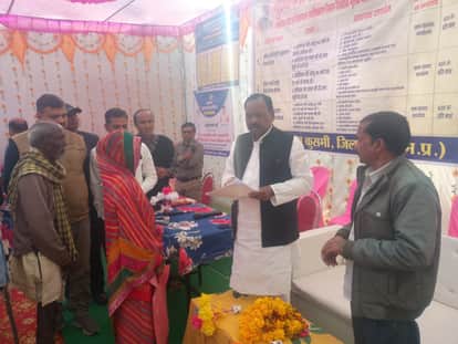 Sidhi News Chief Minister Jan Kalyan Abhiyan Camp organized in presence of MLA 80 beneficiaries will benefited