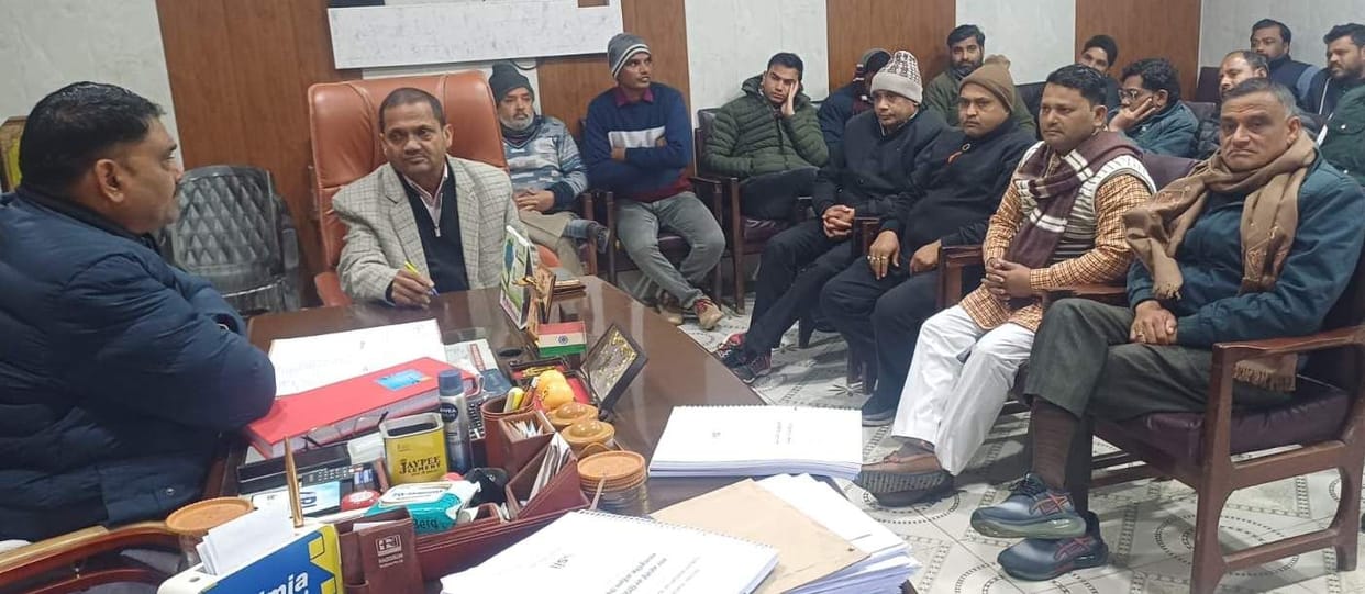 The issue of roads was raised in the municipal board meeting