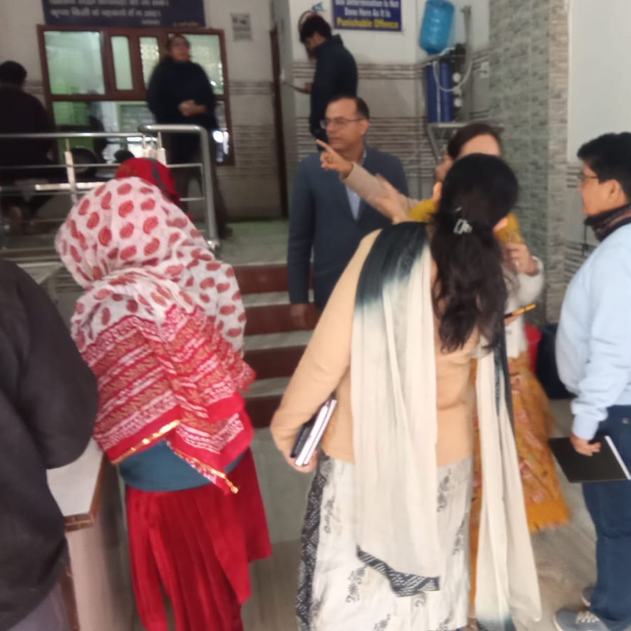Order to issue notice to the operator of ultrasound center