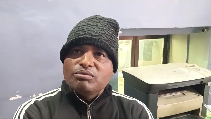 रिश्वत लेते पकड़ा गया पटवारी
