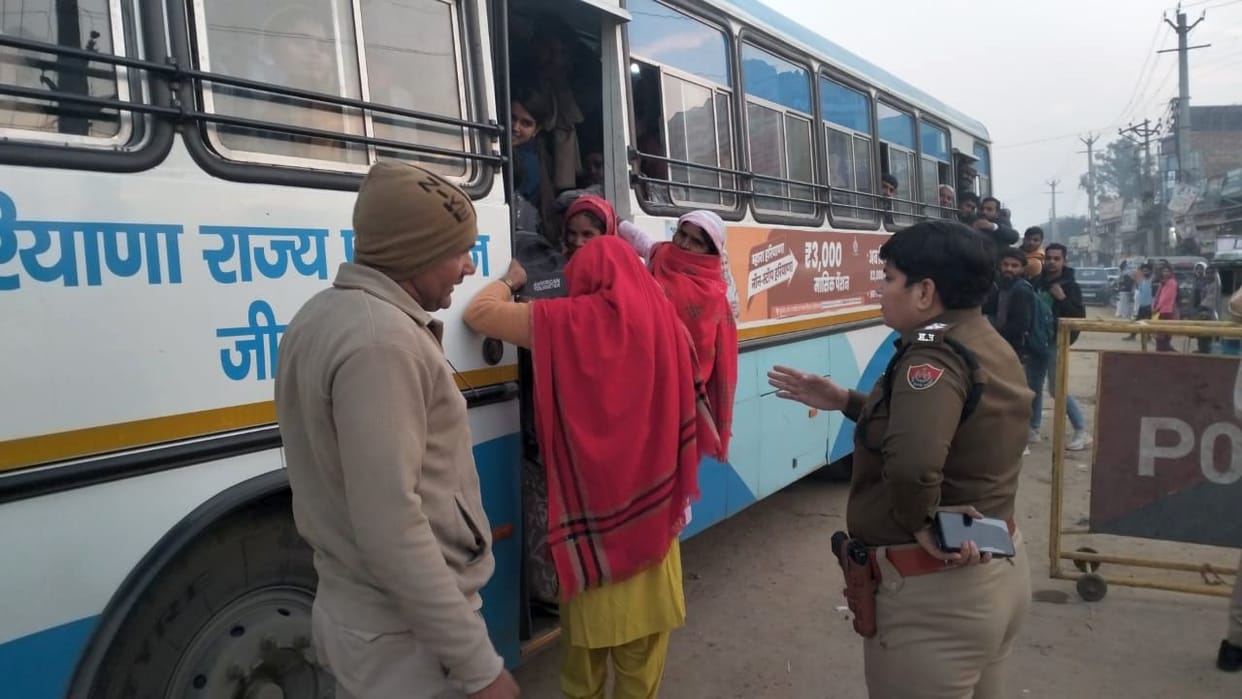 Issue challans to two wheeler drivers