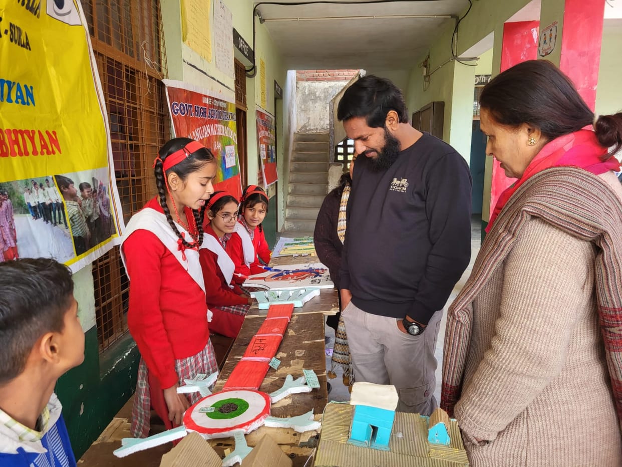 Rustana and Rihan won in the science exhibition