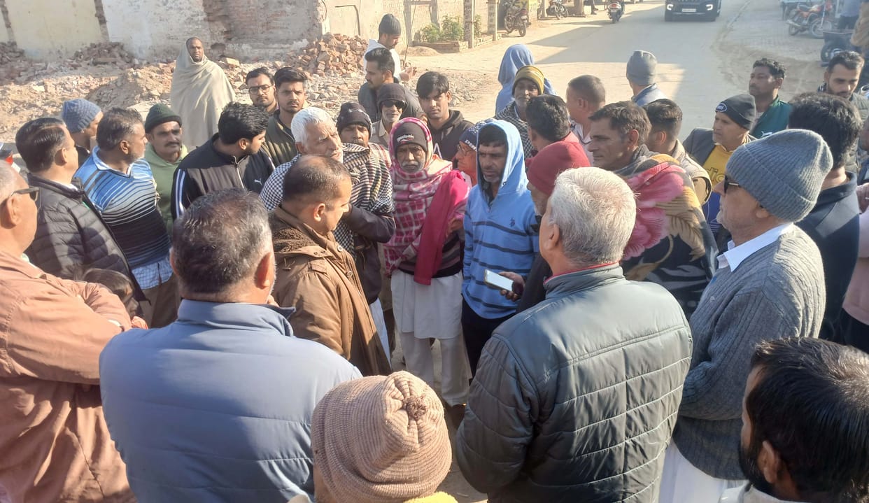 Dispute over installation of statue at Chowk in Panniwala Mota, policemen deployed