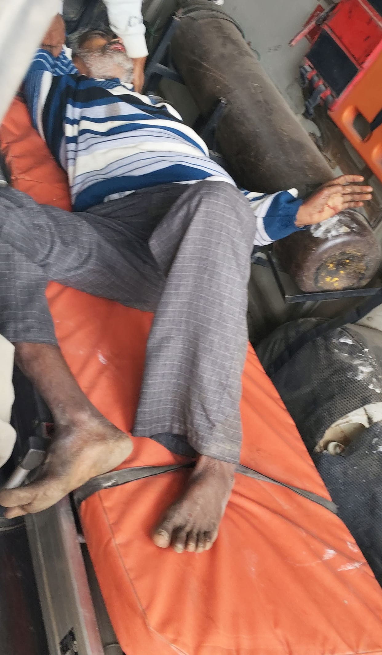 The person who came to get the goat treated reached the hospital himself