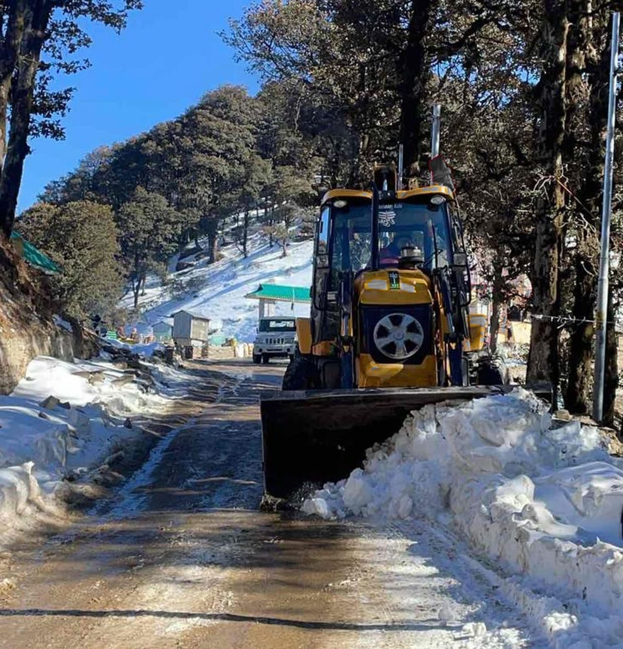 Highway-305 opened for small vehicles from Banjar