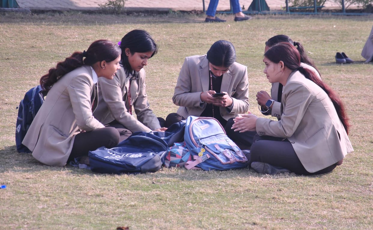 Meerut Weather Today: Strong sunshine gave relief from cold and cold wave, temperature increased