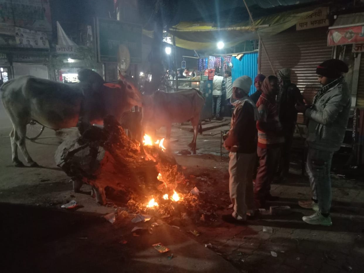 Condition worsened due to cold at night, sunshine gave relief during the day