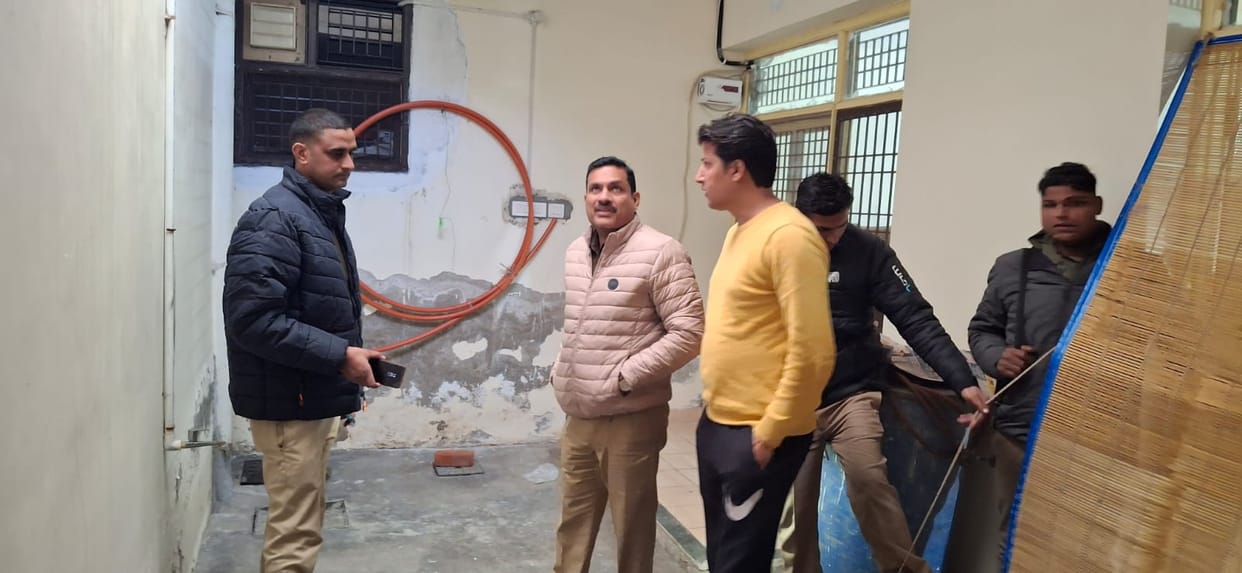 Cash and jewelery worth Rs 13 lakh stolen from project manager's house