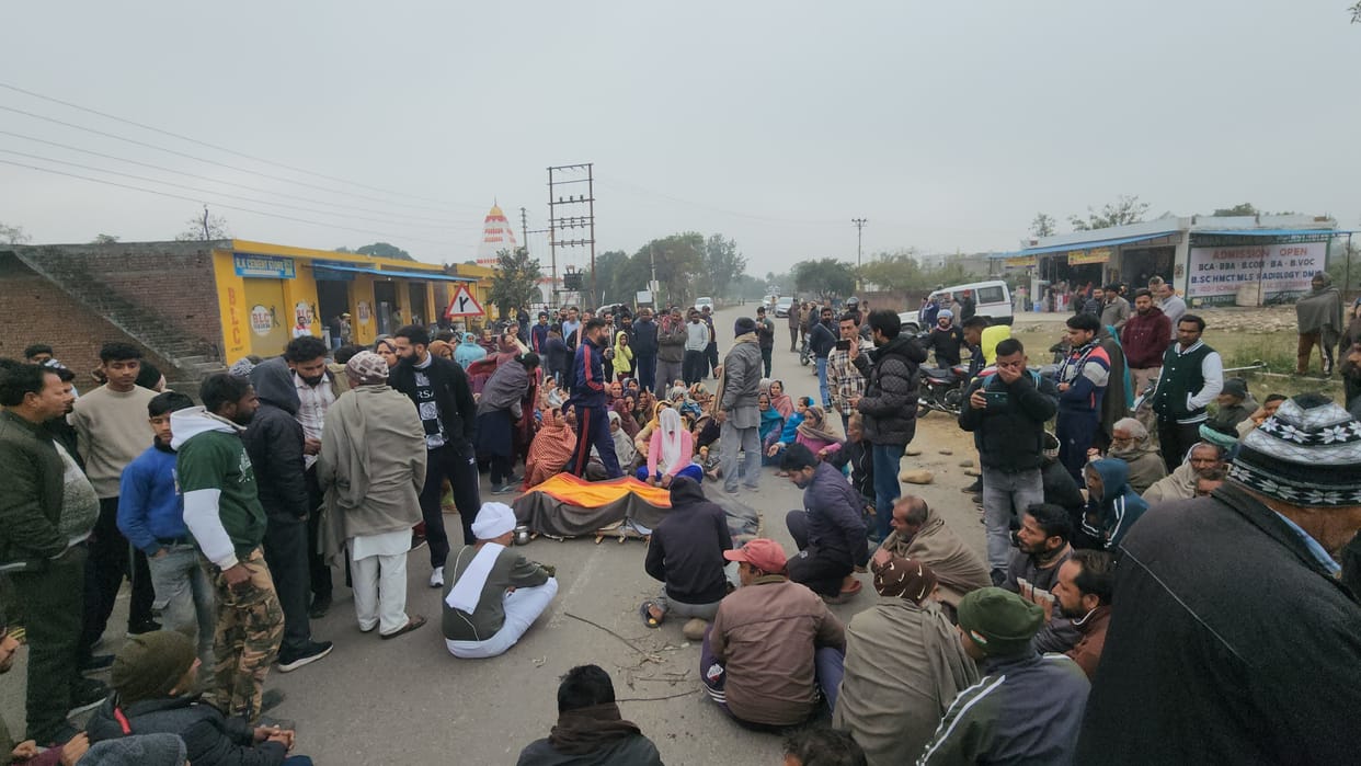 Family of Deceased Held Protest at Road