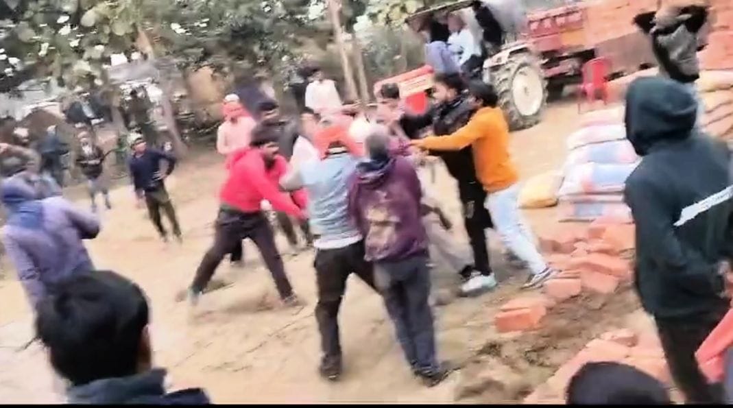Fighting over land dispute, three arrested