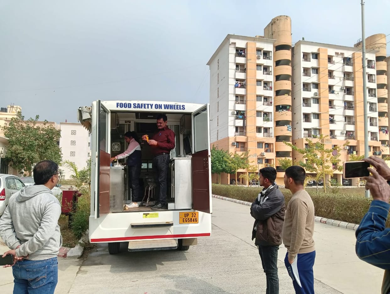 Gorakhpur News: AIIMS: Hostel canteen is operating without license
