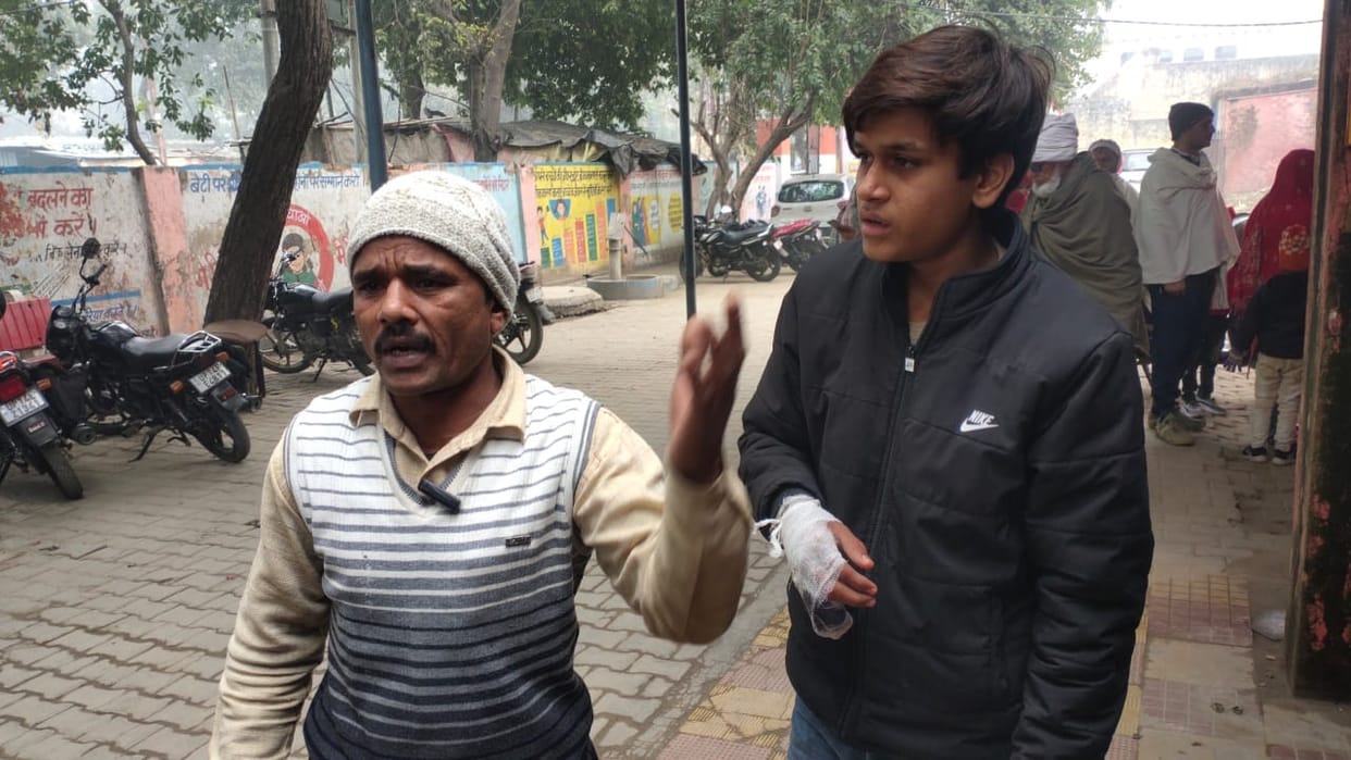 Clash between two parties over house dispute, 10 injured