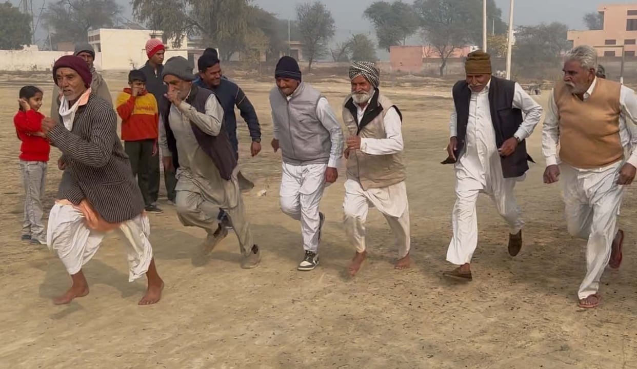 Brijlal of village Panniwala Mota stood first in the 100 meter race for the elderly.