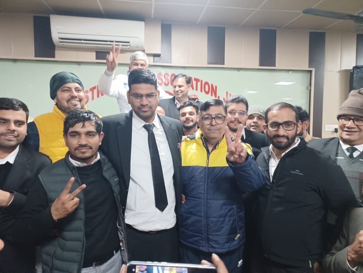 District Bar Association President's turban tied on Vikas Lohan's head
