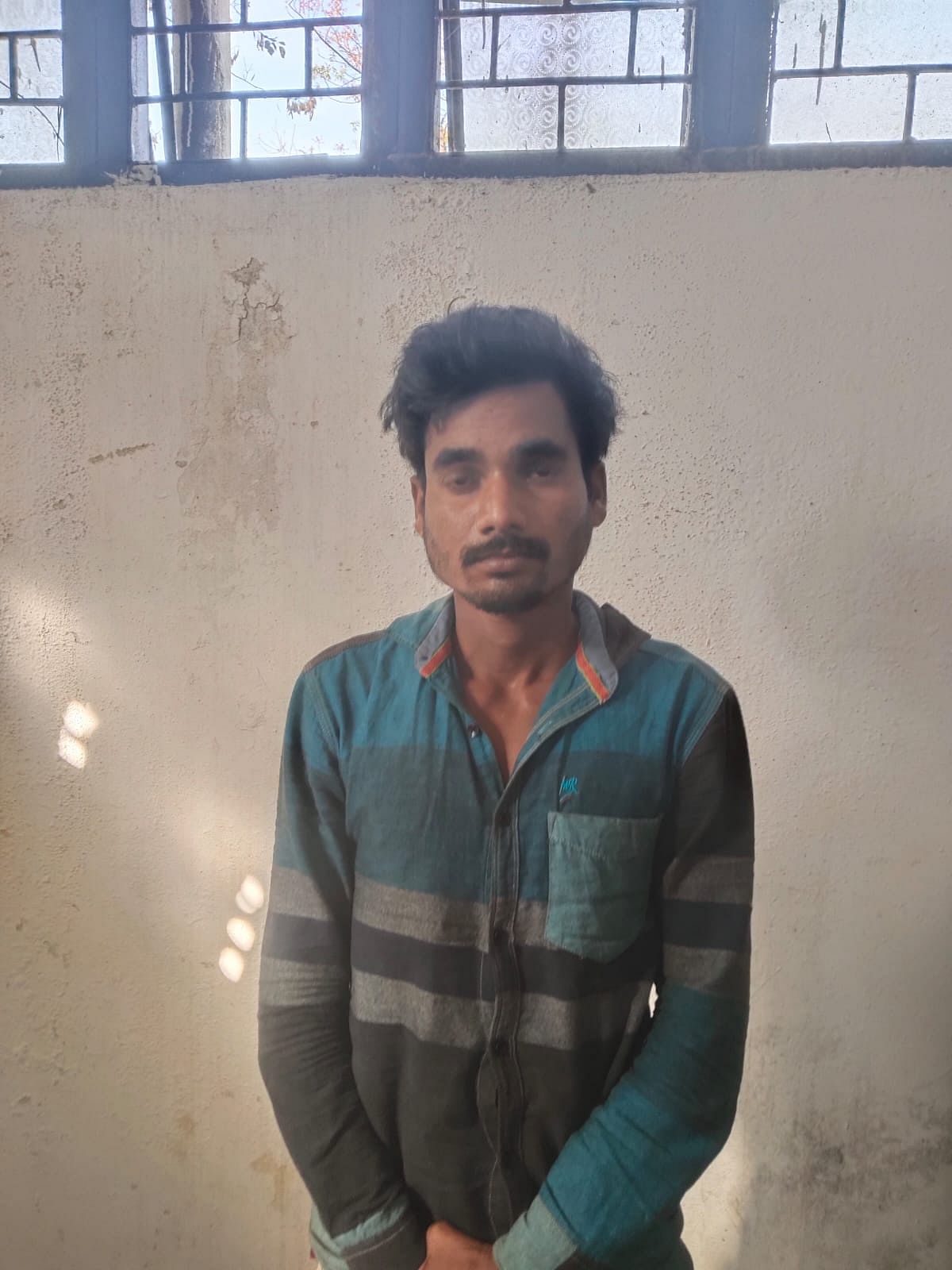 The pressure was being put to live together so he killed.
Woman's body found in Amarwada hotel