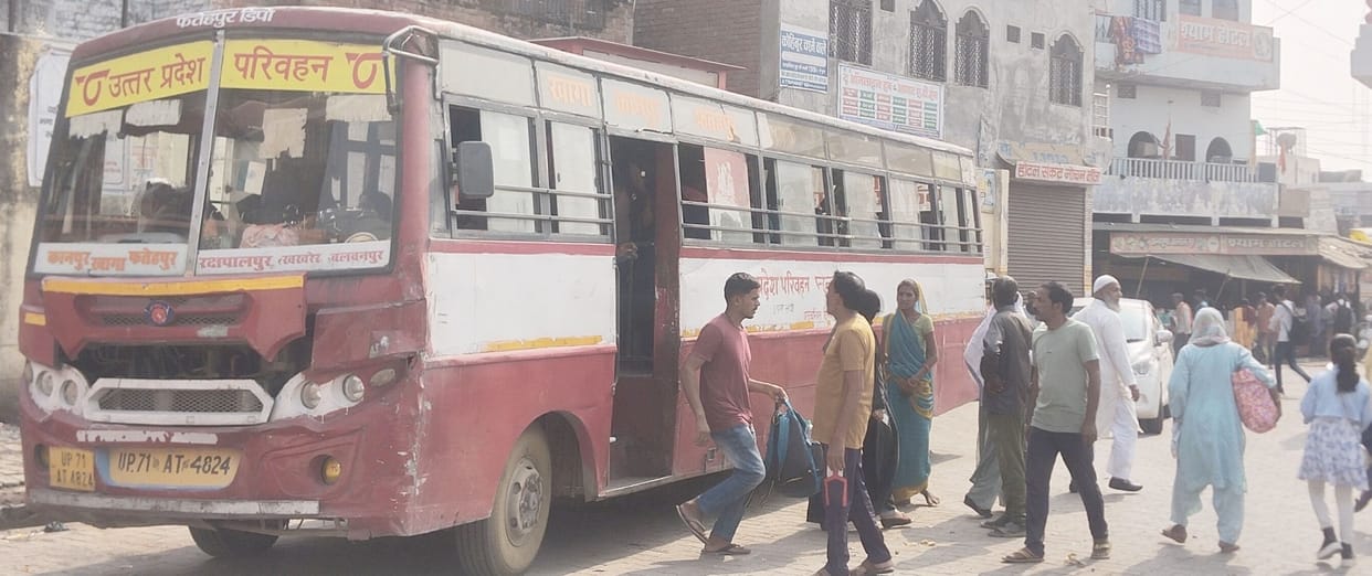 Bus will be available for Prayagraj every 15 minutes from the bus stop.