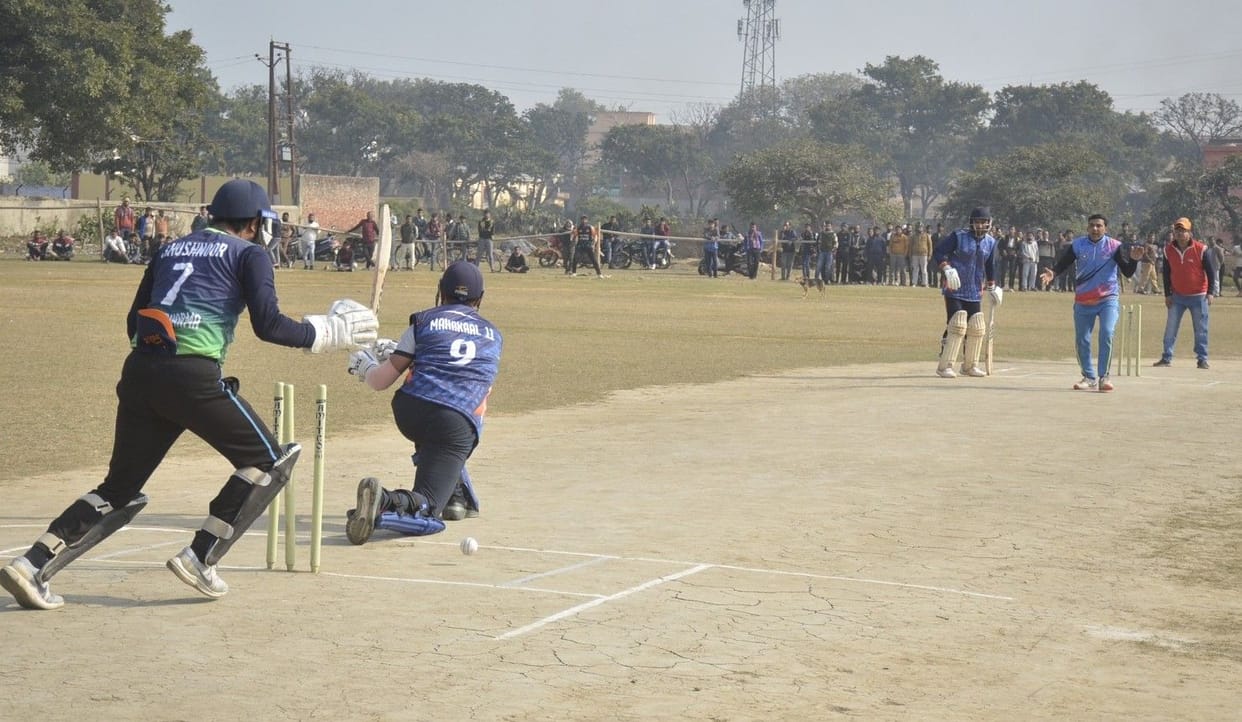 Mahakal XI reached the finals after defeating Star Pharma by 30 runs