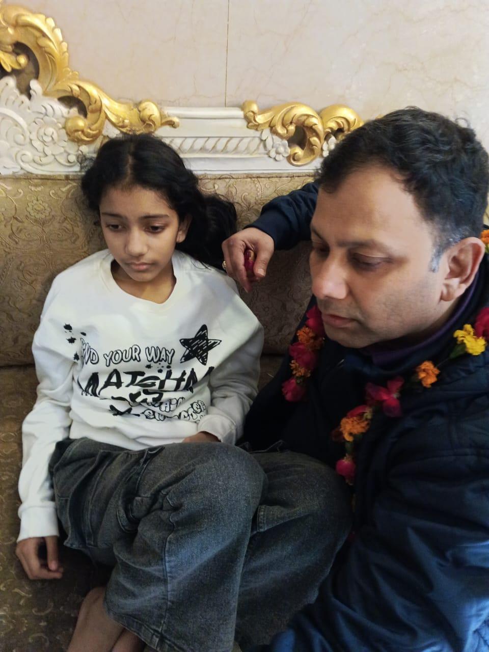 Devotees gathered to see Bihariji, girl's health deteriorated