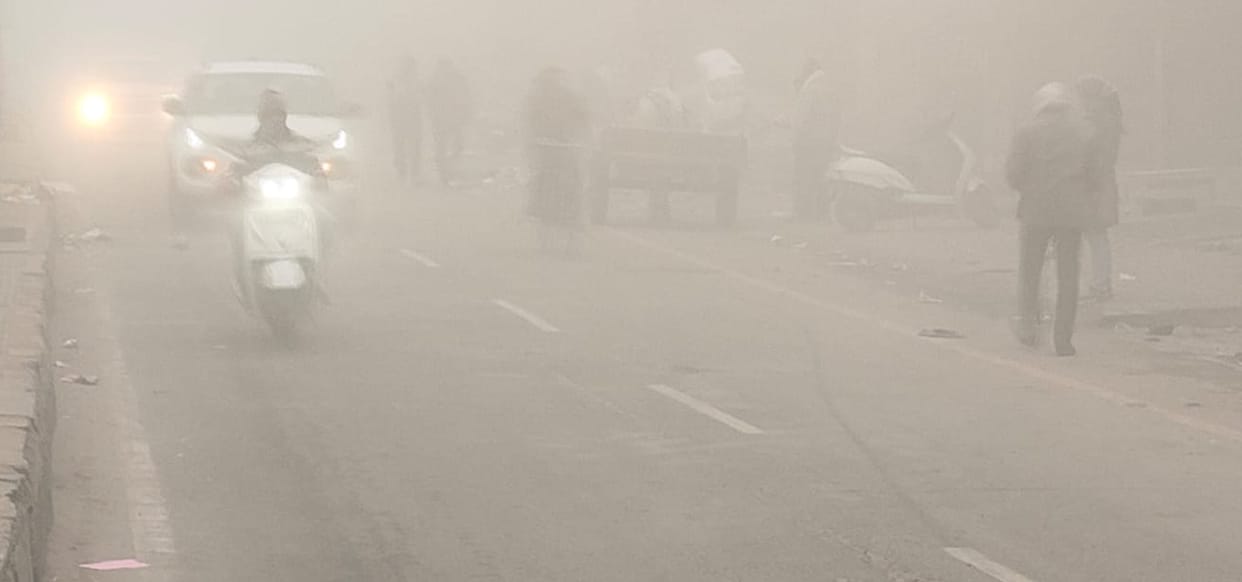 Visibility remained 10 meters due to fog, vehicles crawled on the roads