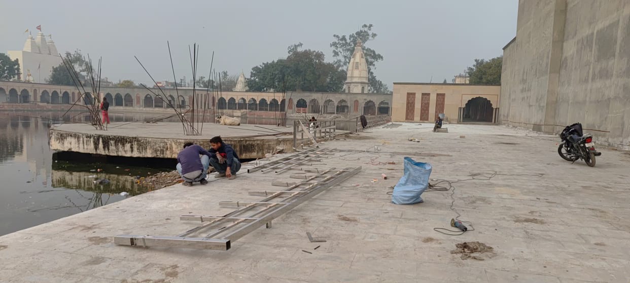 Grill started being installed in Naurangrai pond