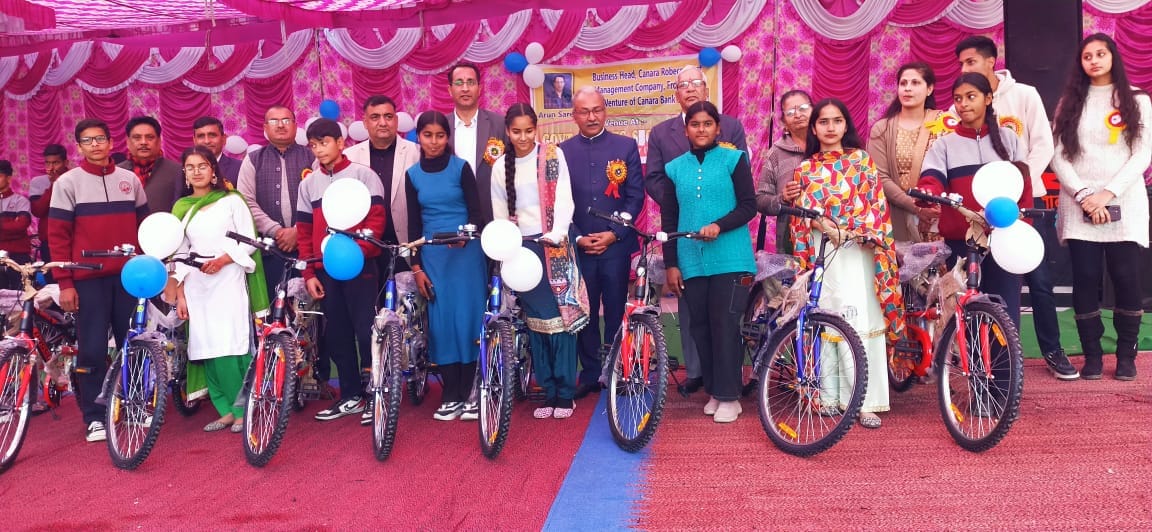 Chief Minister is beautifying Hamirpur with big projects: Bittu