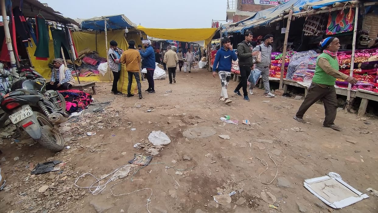 Famine of facilities in the famous textile market of Purvanchal